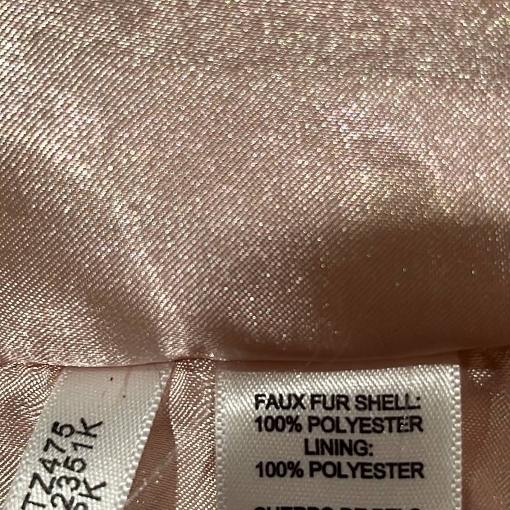 Calvin Klein FAUX FUR, BLUSH PINK WOMENS VEST, SIZE XL. - Picture 8 of 9